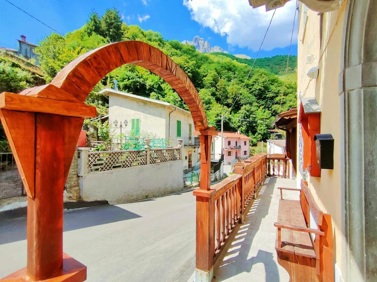 Hotel Palazzo Del Doma - Lake Vagli Vagli di Sotto Ngoại thất bức ảnh