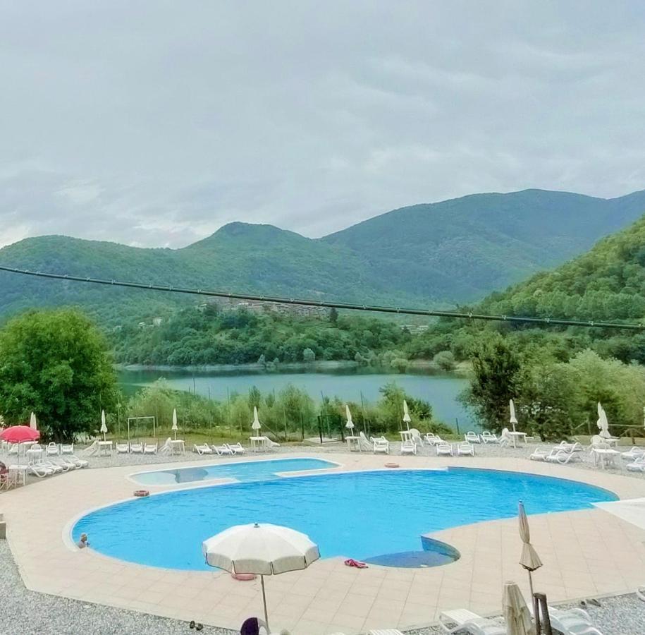 Hotel Palazzo Del Doma - Lake Vagli Vagli di Sotto Ngoại thất bức ảnh
