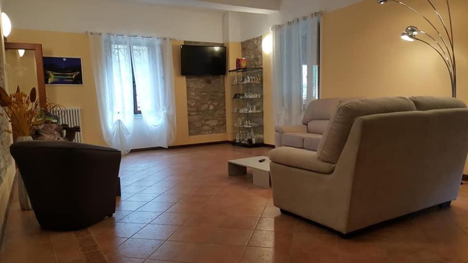 Hotel Palazzo Del Doma - Lake Vagli Vagli di Sotto Ngoại thất bức ảnh